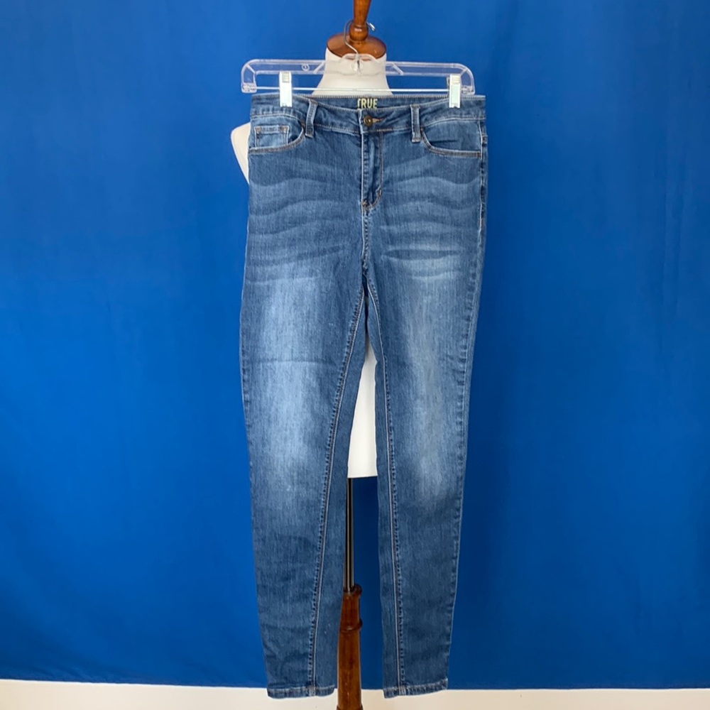 True Craft Size 9 womens skinny jeans